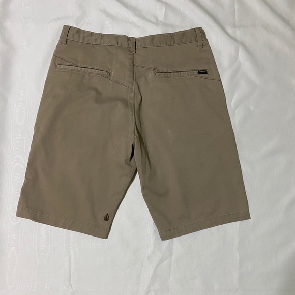 Shorts - Picture 2 of 8